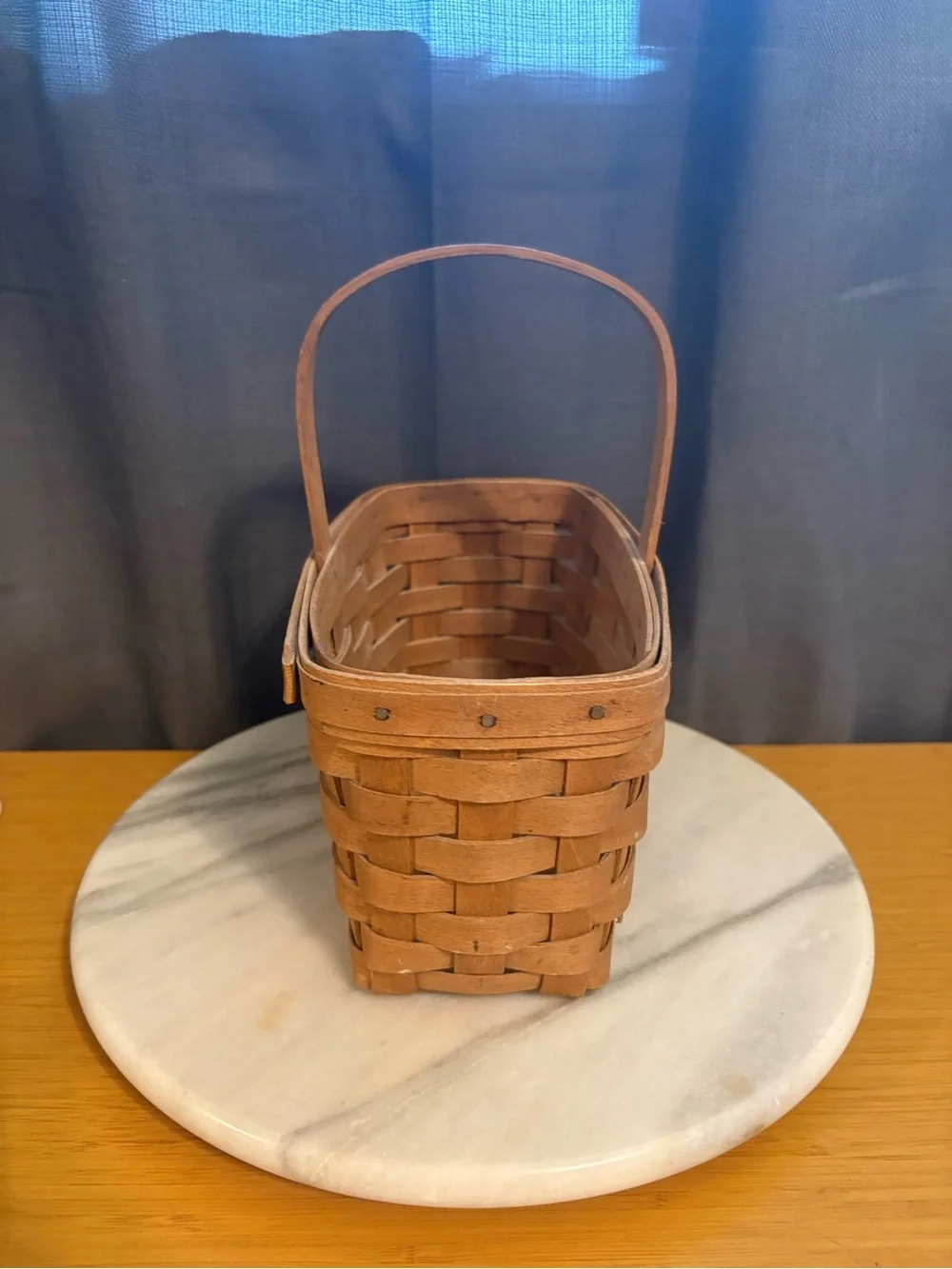 Longaberger small handwoven wodden basket 1986